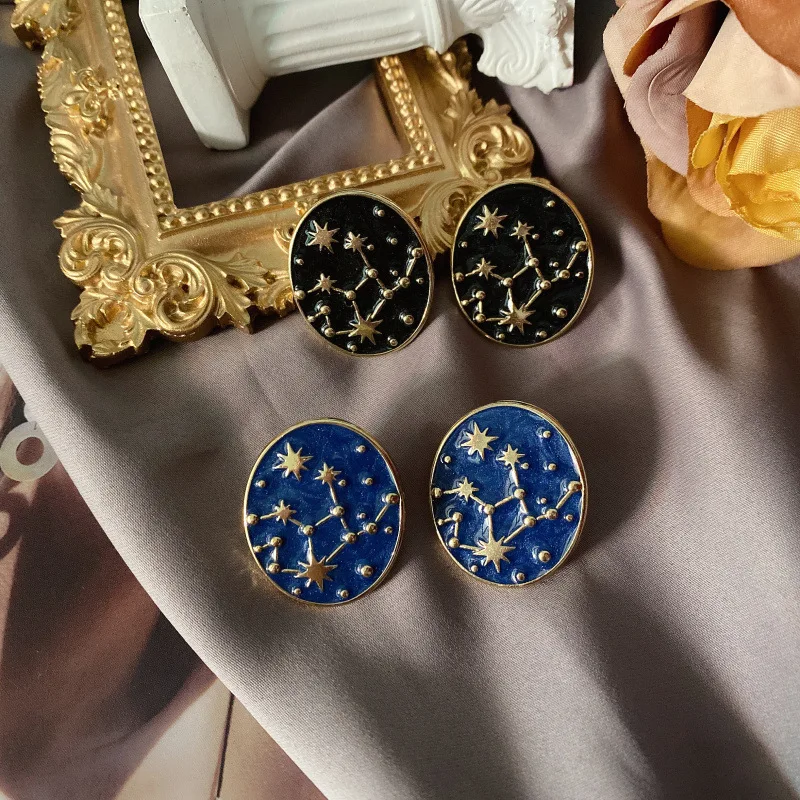 Wholesale Vintage French Night Sky Constellation Enamel Oil Drop Earrings Simple Stud Pendientes 
Wholesale Vintage French Night Sky Constellation Enamel Oil Drop Earrings Simple Stud Pendientes