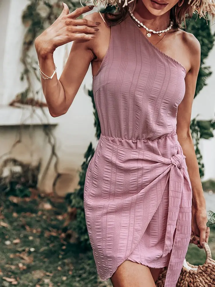 2022 New Spring Summer Solid Color Oblique Shoulder High Waist Tie Irregular Hem Sexy Backless Ladies Dress
2022 New Spring Summer Solid Color Oblique Shoulder High Waist Tie Irregular Hem Sexy Backless Ladies Dress