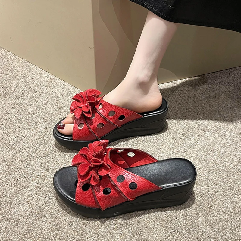 House Slippers Platform Med On A Wedge Shoes Women Heels Slides Rubber High Flat Rome PU Shoes Woman 2023 House Slippers Platfor
House Slippers Platform Med On A Wedge Shoes Women Heels Slides Rubber High Flat Rome PU Shoes Woman 2023 House Slippers Platfor