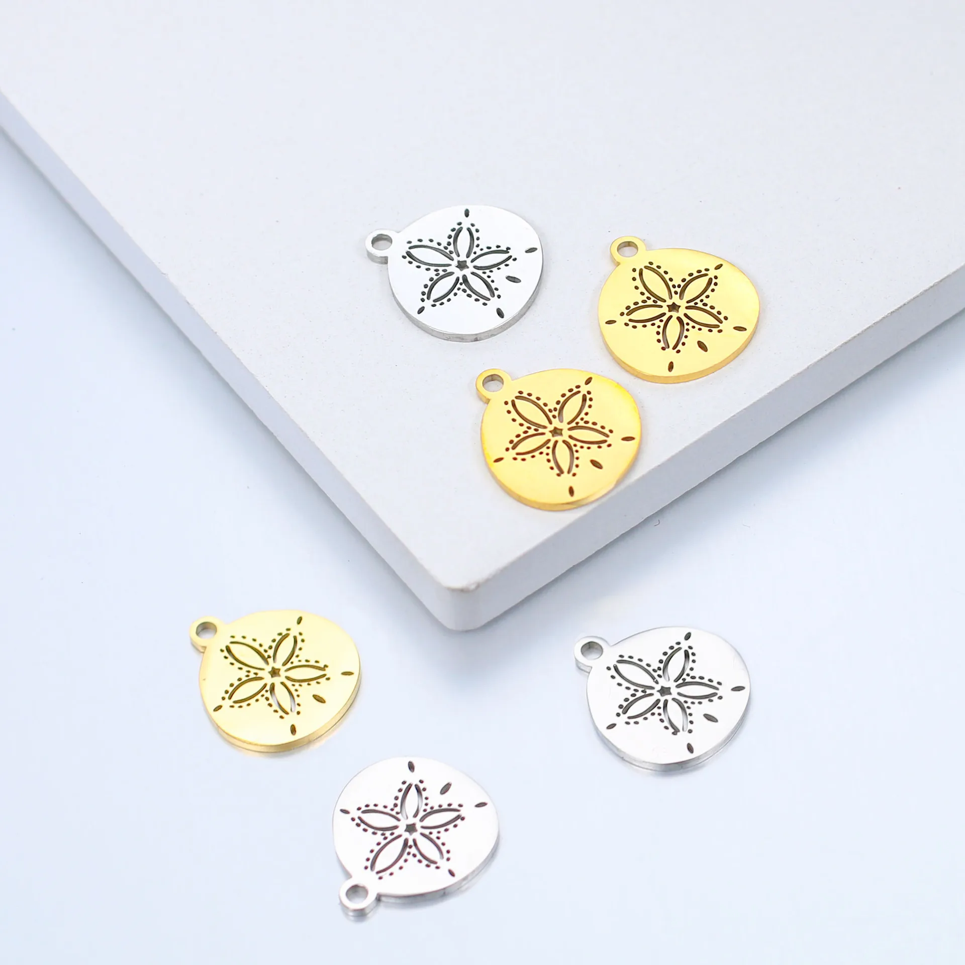 20pcs Stainless Steel Charms Flower Pendants For Making DIY Jewelry Necklace Accessories Supplies
20pcs Stainless Steel Charms Flower Pendants For Making DIY Jewelry Necklace Accessories Supplies