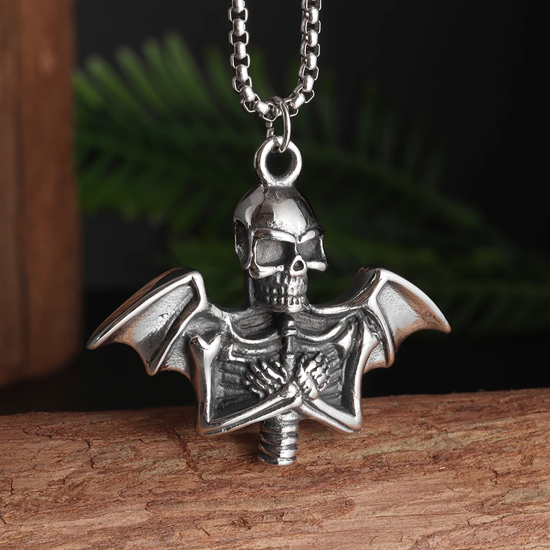 Fashion Vintage Gothic Bat Skull Demon Necklace Pendant Mens Punk Cool Ride Rock Party Jewelry Halloween Gifts
Fashion Vintage Gothic Bat Skull Demon Necklace Pendant Mens Punk Cool Ride Rock Party Jewelry Halloween Gifts