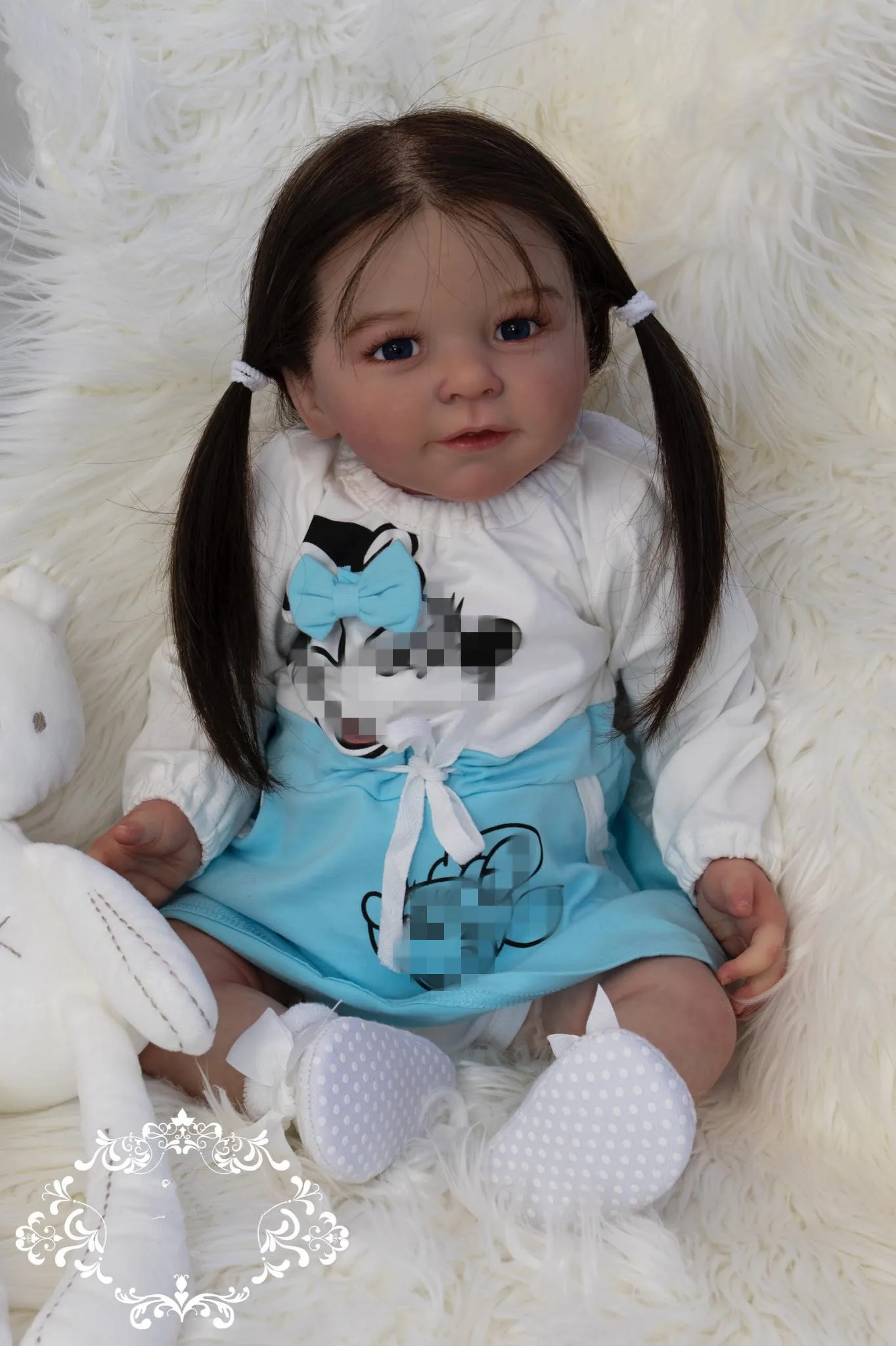 Reborn Baby Toddler Finished Doll 55 CM 3D-Paint Skin Soft Silicone Have Blood Vessels and Bloodshot Cloth Body Lisa Girl Toy
Reborn Baby Toddler Finished Doll 55 CM 3D-Paint Skin Soft Silicone Have Blood Vessels and Bloodshot Cloth Body Lisa Girl Toy