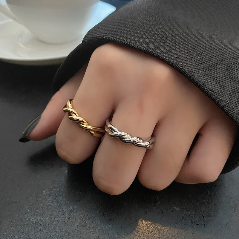 Rotate Screw Aesthetic Rings For Teens Luxury Designer Women's Ring Vintage Jewelry Korean Style Accessories Gift For Girlfriend
Rotate Screw Aesthetic Rings For Teens Luxury Designer Women's Ring Vintage Jewelry Korean Style Accessories Gift For Girlfriend