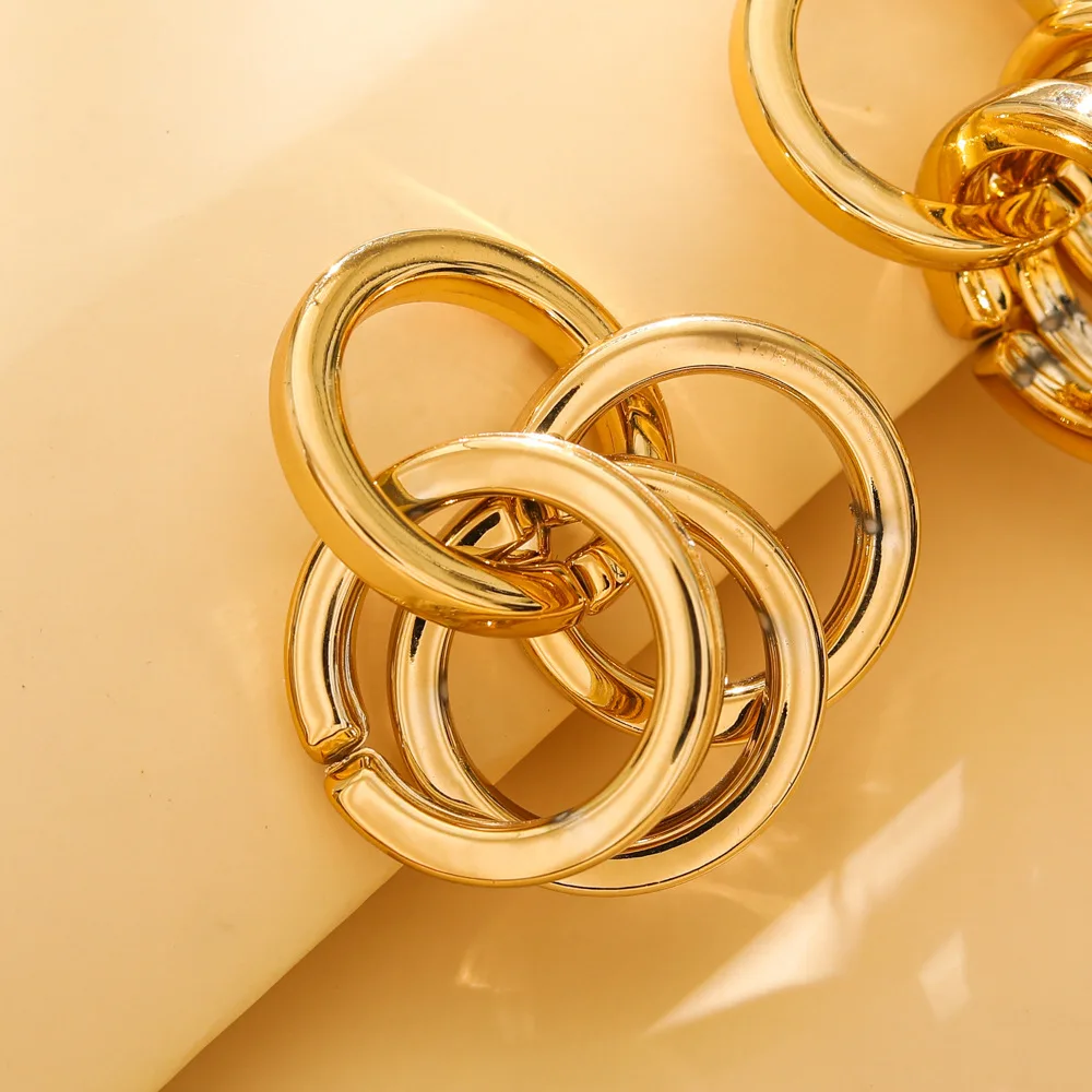 Classic INS Simple Ring Buckle Imitate Metal Luster Circular Pendant Earrings Fashion Noble Temperament Women Jewelry Gift
Classic INS Simple Ring Buckle Imitate Metal Luster Circular Pendant Earrings Fashion Noble Temperament Women Jewelry Gift