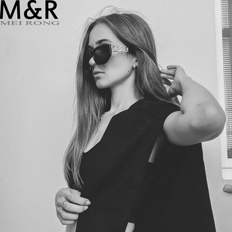 Retro Fashion Sunglasses Women Top-brands Designer Men Sun Glasses Classic Vintage Chain Eyewear UV400 Popular Outdoor Y2K
Retro Fashion Sunglasses Women Top-brands Designer Men Sun Glasses Classic Vintage Chain Eyewear UV400 Popular Outdoor Y2K