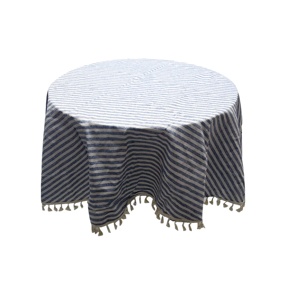 Скатерть из хлопка и льна с круглыми кисточками
Скатерть из хлопка и льна с круглыми кисточками