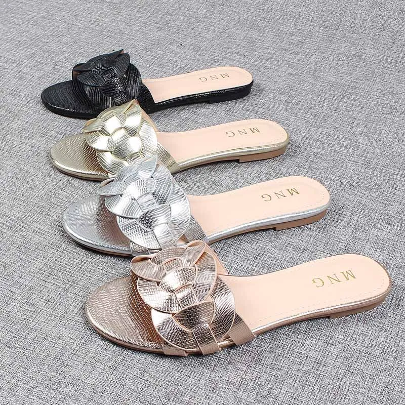 Slippers Women Summer Big Size Flat Shoes Female Slides Pantofle Soft 2022 Beach Basic Rome PU Rubber Slippers Women Summer Fema 
Slippers Women Summer Big Size Flat Shoes Female Slides Pantofle Soft 2022 Beach Basic Rome PU Rubber Slippers Women Summer Fema