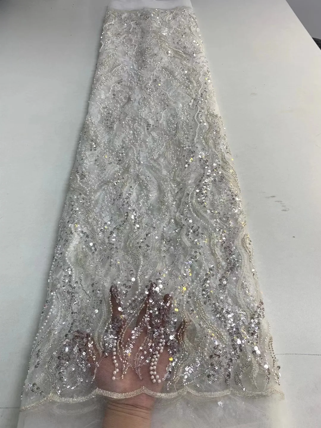 French Handmade Pure White Luxury Sequins African Lace Fabric 2022 High Quality Beads Tulle Fabric Nigerian For Wedding Dress
French Handmade Pure White Luxury Sequins African Lace Fabric 2022 High Quality Beads Tulle Fabric Nigerian For Wedding Dress
