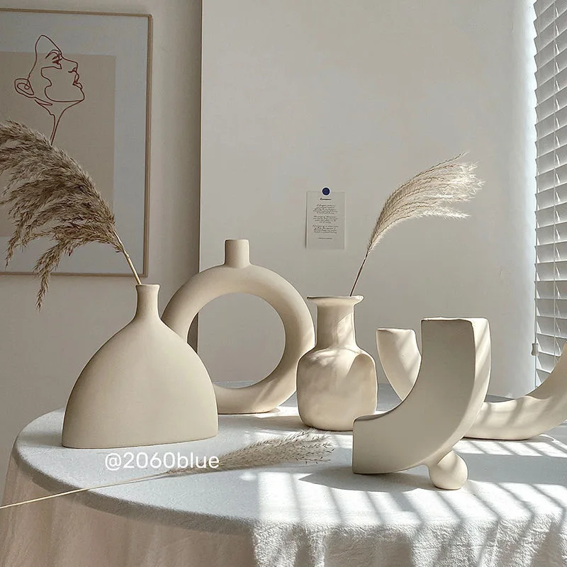 Nordic Vase Circular Hollow Ceramic Donuts Flower Pot Home Living Room Decoration Accessories Interior Office Desktop Decor Gift
Nordic Vase Circular Hollow Ceramic Donuts Flower Pot Home Living Room Decoration Accessories Interior Office Desktop Decor Gift