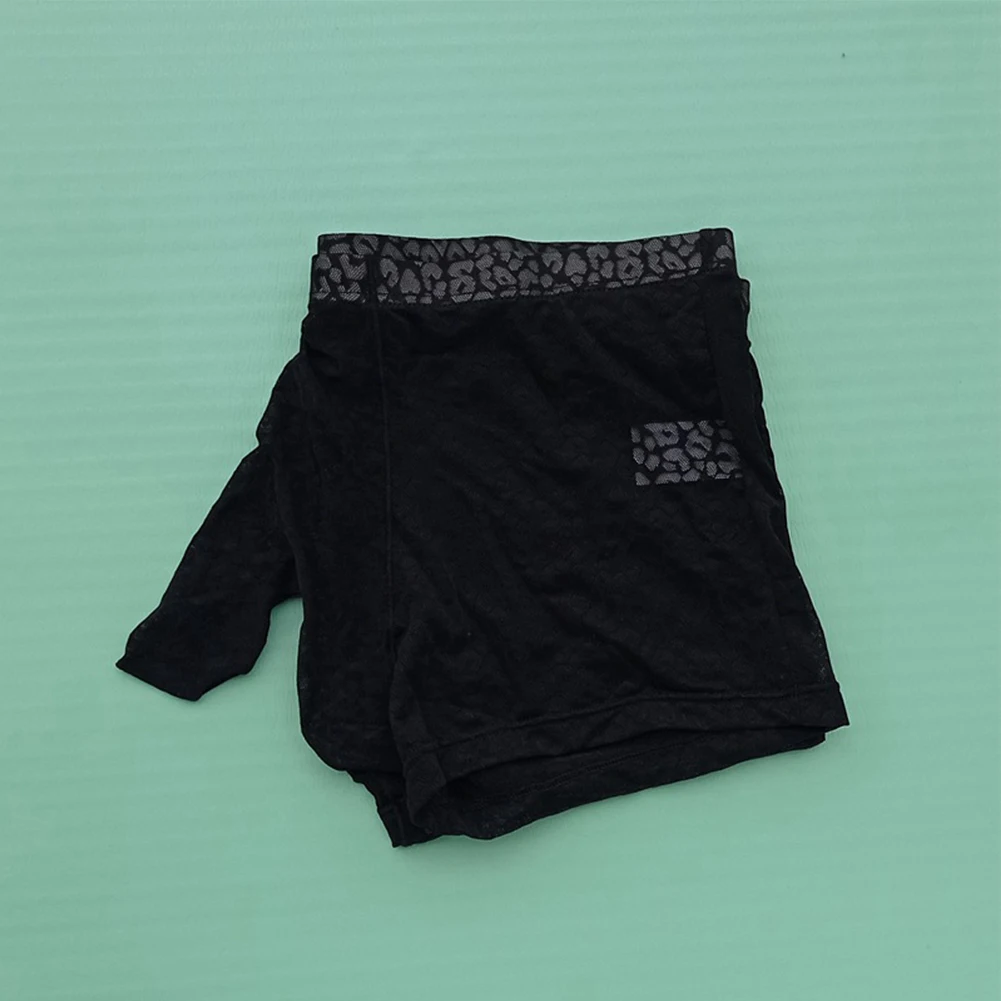 Men's Underwear Boxer Ultra-Thin Transparent Briefs Ice Silk Breathable Shorts Panties Bulge Pouch Long Sheath Underpants
Men's Underwear Boxer Ultra-Thin Transparent Briefs Ice Silk Breathable Shorts Panties Bulge Pouch Long Sheath Underpants