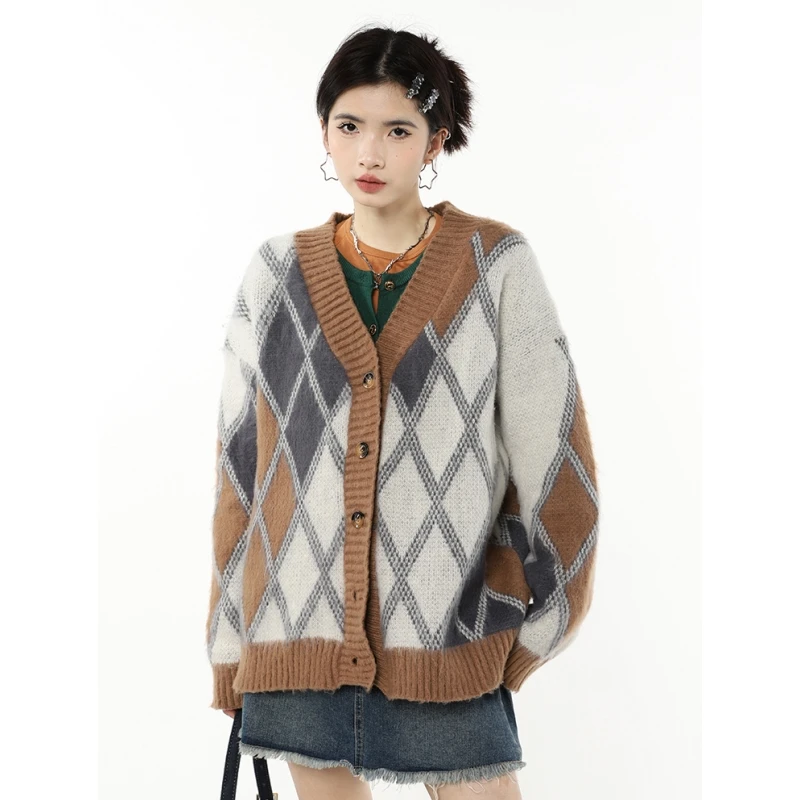 Women Dark Khaki Cardigan Sweater Rhombic Lattice Long Sleeve Knitting Coat Outerwear Fashion Vintage Leisure Lazy Wind Winter
Women Dark Khaki Cardigan Sweater Rhombic Lattice Long Sleeve Knitting Coat Outerwear Fashion Vintage Leisure Lazy Wind Winter