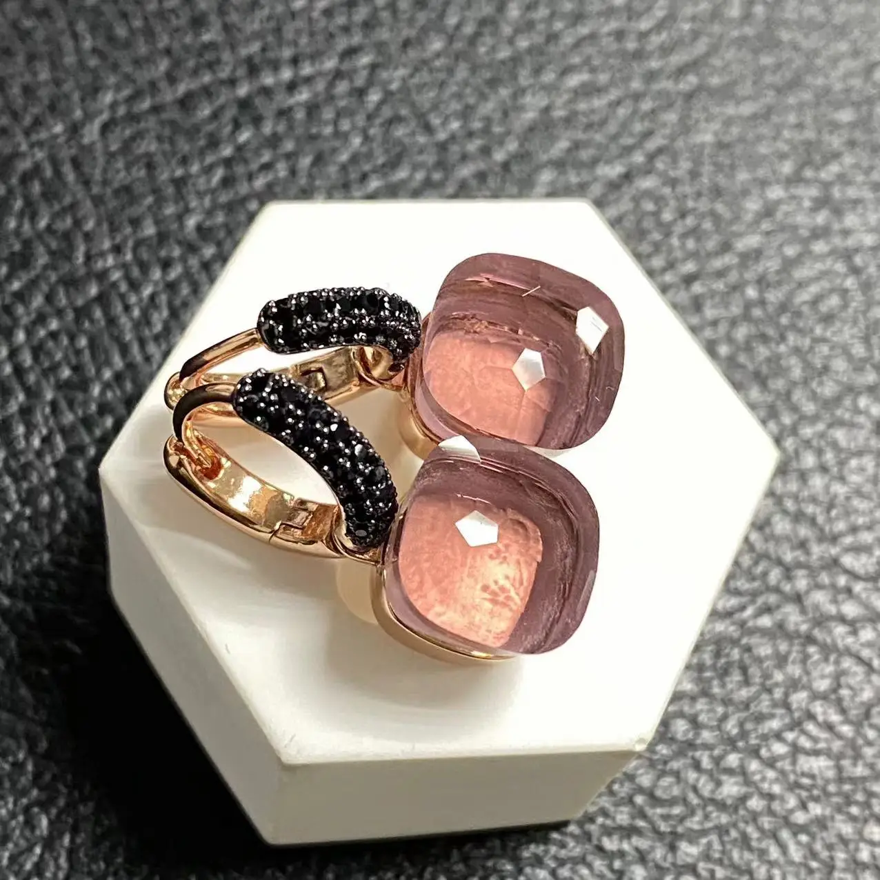 10.6mm Pomellato Nudo Earrings Black Gun Plated For Women Amethyst Black Zircon Drop Earrings Candy Square Crystal Earrings Gift
10.6mm Pomellato Nudo Earrings Black Gun Plated For Women Amethyst Black Zircon Drop Earrings Candy Square Crystal Earrings Gift