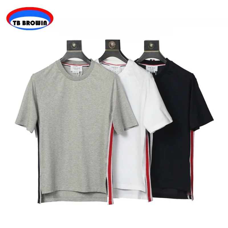 TB BROWIN Thom Round Neck T-shirt Men's Summer Fashion Red White Blue Ribbon Patch Short Sleeve Top Casual Split Design Men Tees
TB BROWIN Thom Round Neck T-shirt Men's Summer Fashion Red White Blue Ribbon Patch Short Sleeve Top Casual Split Design Men Tees