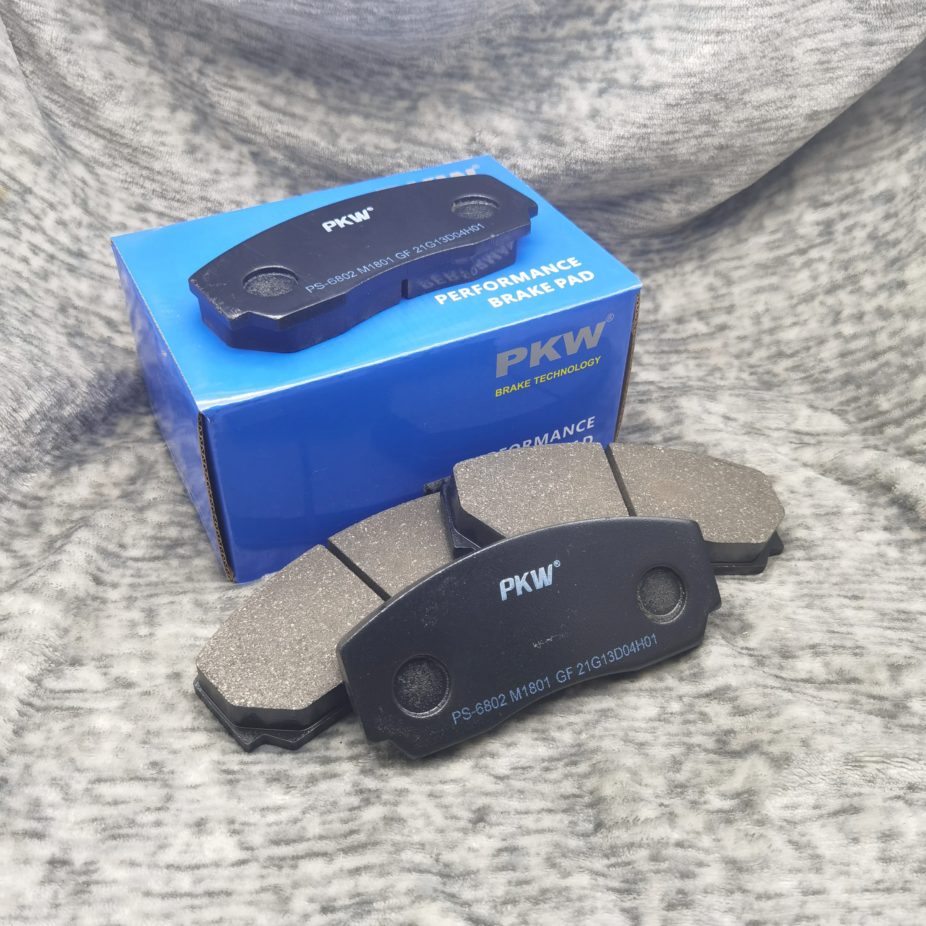 PKW adapts AP5200 AP9200 AP5000+ SRQ CP5040 TTSPORT senior piston modified brake pads auto parts 4pcs/box
PKW adapts AP5200 AP9200 AP5000+ SRQ CP5040 TTSPORT senior piston modified brake pads auto parts 4pcs/box