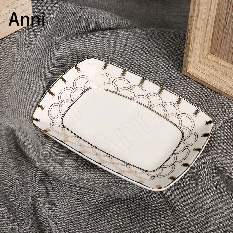 Creative Golden Applique Bathroom Accessories Set Ceramic European Modern Overglaze Five Piece Set Shower Accessories Home Decor
Creative Golden Applique Bathroom Accessories Set Ceramic European Modern Overglaze Five Piece Set Shower Accessories Home Decor