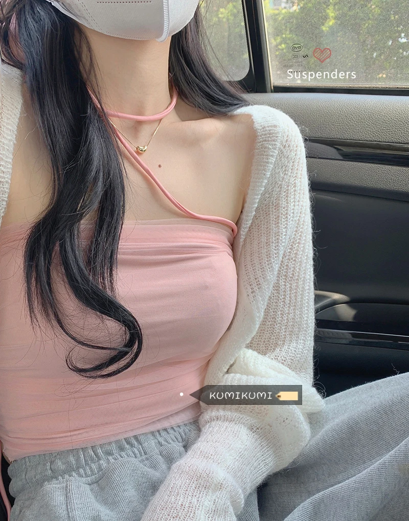 Pure desire for style, wearing mesh strapless, small suspenders, vests, sexy bottoms in spring, wearing a slim neck top, women
Pure desire for style, wearing mesh strapless, small suspenders, vests, sexy bottoms in spring, wearing a slim neck top, women