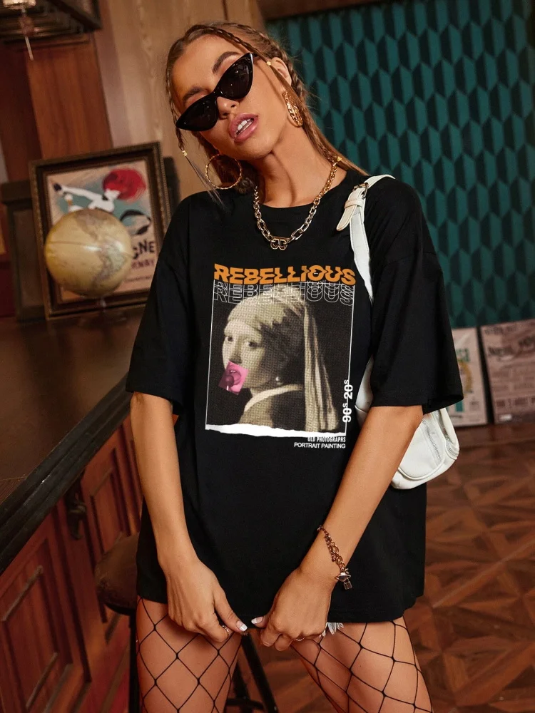 Женская футболка с рисунком, оригинальная уличная одежда в стиле хип-хоп, удобная мягкая с коротким рукавом, с забавным рисунком для девушек 
Женская футболка с рисунком, оригинальная уличная одежда в стиле хип-хоп, удобная мягкая с коротким рукавом, с забавным рисунком для девушек