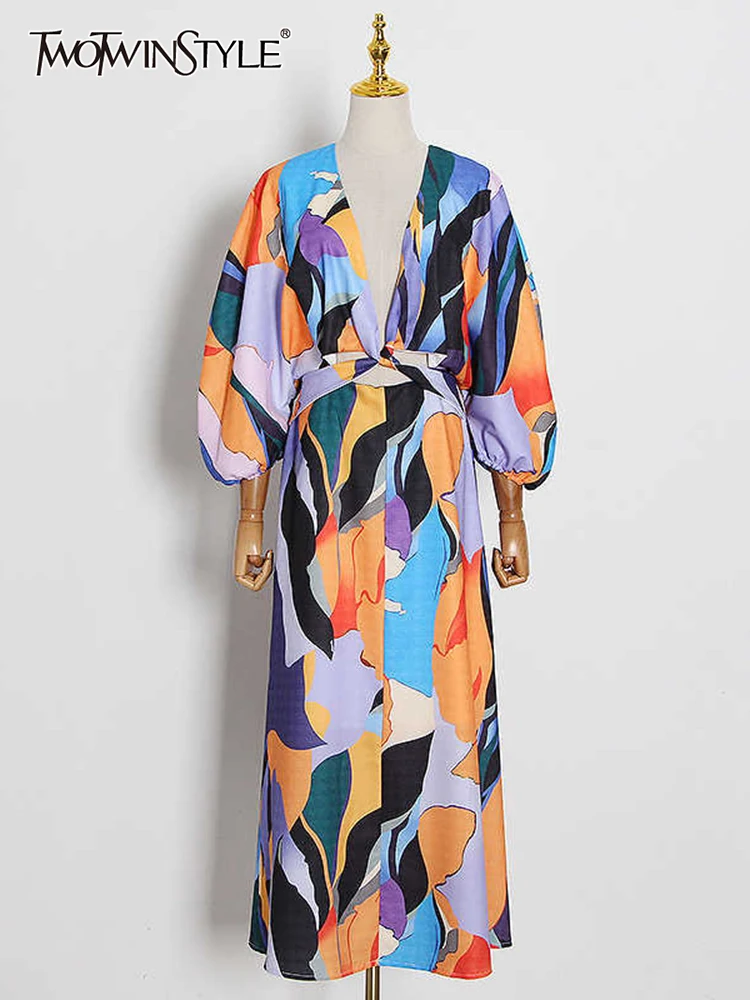 TWOTWINSTYLE Print Dress For Women V Neck Lantern Half Sleeve High Waist Hollow Out Hit Color Summer Mid Dresses 2022 Female New
TWOTWINSTYLE Print Dress For Women V Neck Lantern Half Sleeve High Waist Hollow Out Hit Color Summer Mid Dresses 2022 Female New