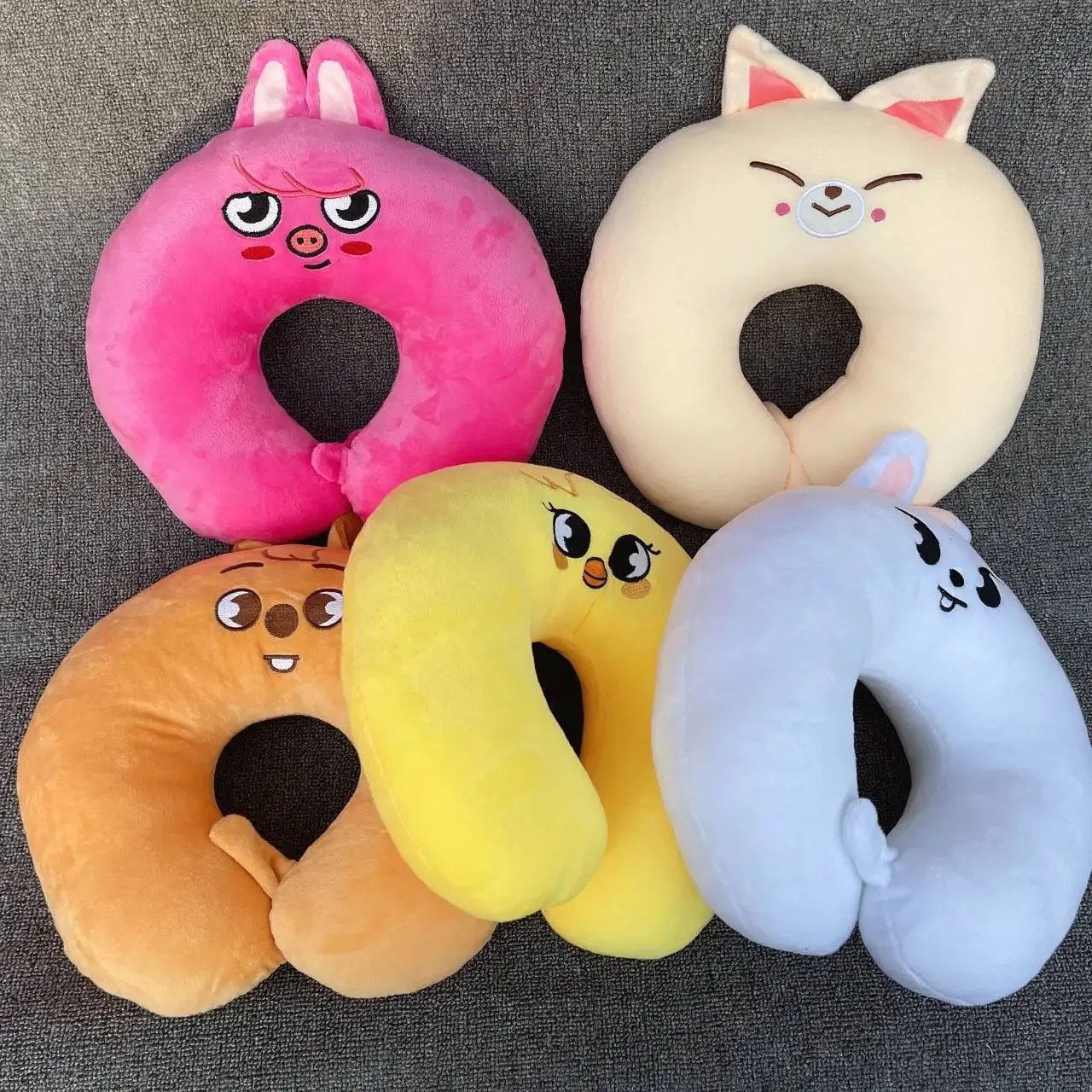 Kpop Stray Kids 5-STAR Same Style U Shape Pillows STAY Cartoon Soft Animal Plush Nap PILOT Pillow Cushions For Travel Office
Kpop Stray Kids 5-STAR Same Style U Shape Pillows STAY Cartoon Soft Animal Plush Nap PILOT Pillow Cushions For Travel Office