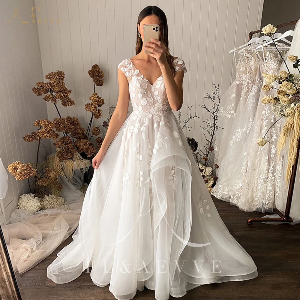 Женское свадебное платье с V-образным вырезом, белое фатиновое ТРАПЕЦИЕВИДНОЕ платье для невесты, модель 2024 года
Женское свадебное платье с V-образным вырезом, белое фатиновое ТРАПЕЦИЕВИДНОЕ платье для невесты, модель 2024 года