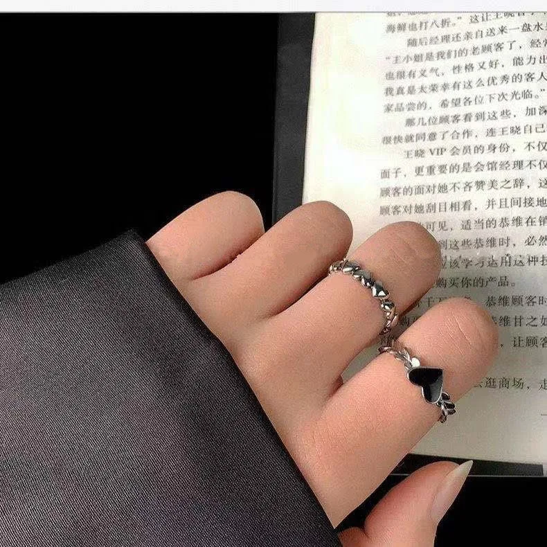 Vintage Heart Dripping Oil Set of Rings for Women Couple Black Finger Adjustable Ring Wedding Jewelry 2022 New Accessories
Vintage Heart Dripping Oil Set of Rings for Women Couple Black Finger Adjustable Ring Wedding Jewelry 2022 New Accessories
