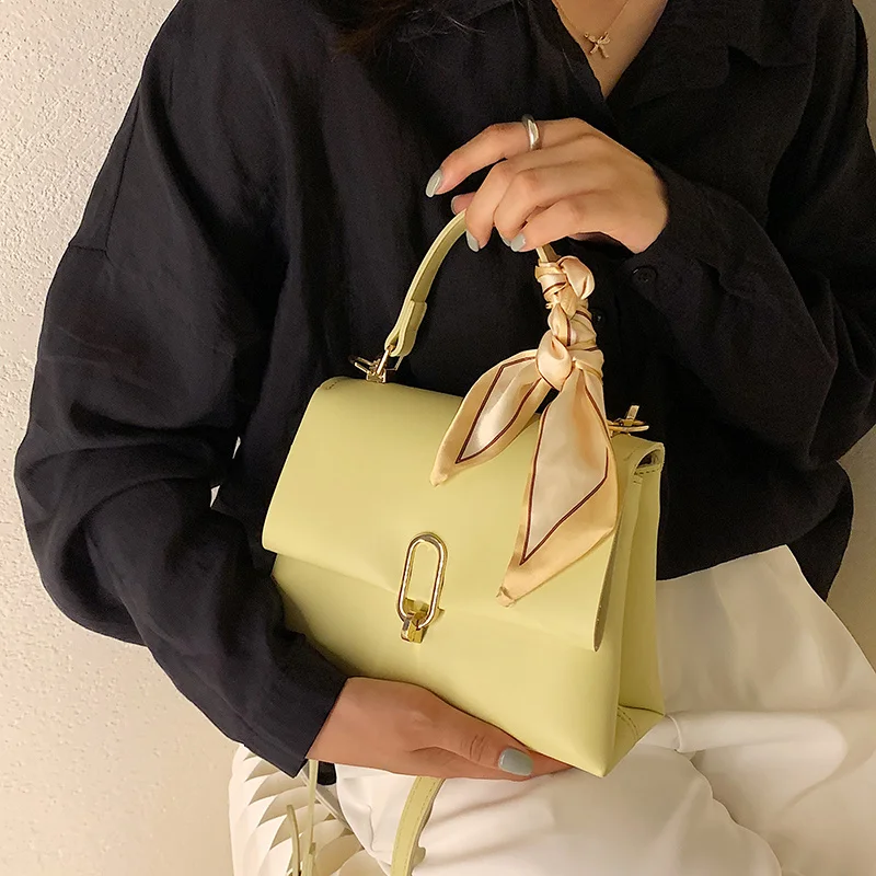 High quality PU leather handbag female handbag flap design upper handle female leather handbag large size
High quality PU leather handbag female handbag flap design upper handle female leather handbag large size