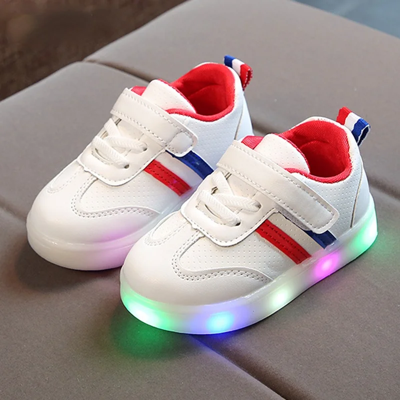 Children LED Shoes for Boys Glowing Sneakers for Baby Girls Toddler Shoes with Light Up Sole Luminous Sneakers Tenis Size 21-30
Children LED Shoes for Boys Glowing Sneakers for Baby Girls Toddler Shoes with Light Up Sole Luminous Sneakers Tenis Size 21-30