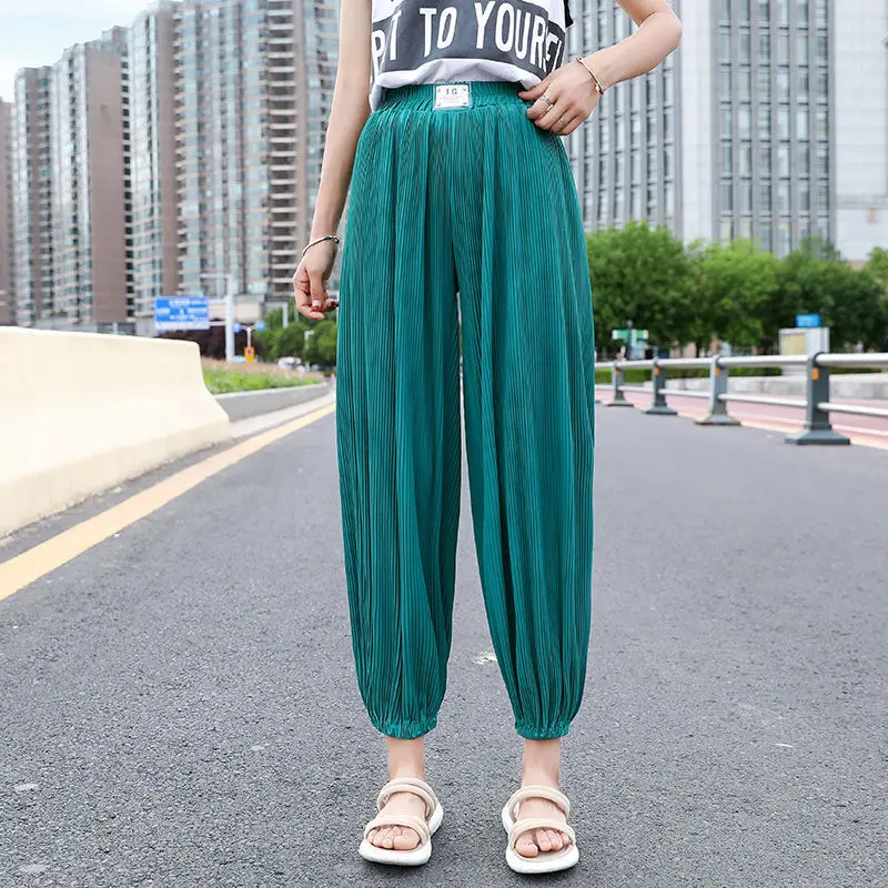 Women's Soft Folds Comfort Ice Silk Pants Basic Baggy Long Wide Trousers for Women High Waist Sweatpants Women's Straight Pant
Women's Soft Folds Comfort Ice Silk Pants Basic Baggy Long Wide Trousers for Women High Waist Sweatpants Women's Straight Pant