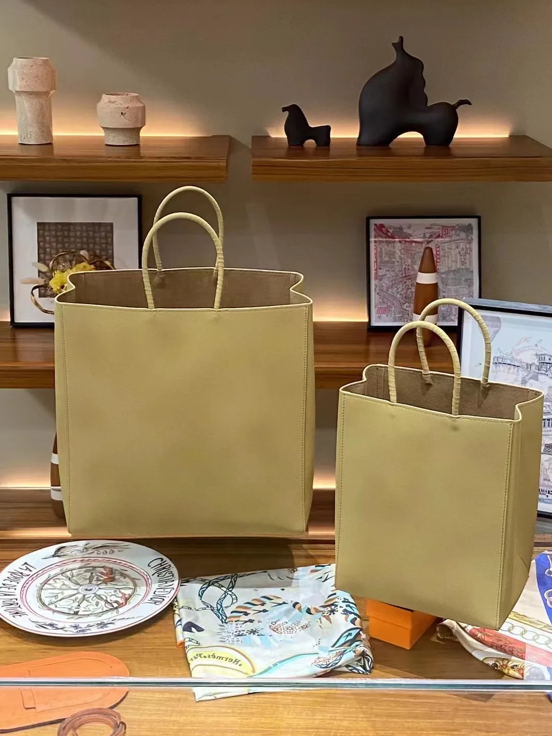 Popular Cowhide Paper Bag Women's Bag 2023 New Genuine Leather Tote Bag Handbag Soft Leather Large Capacity Simple Versatile
Popular Cowhide Paper Bag Women's Bag 2023 New Genuine Leather Tote Bag Handbag Soft Leather Large Capacity Simple Versatile