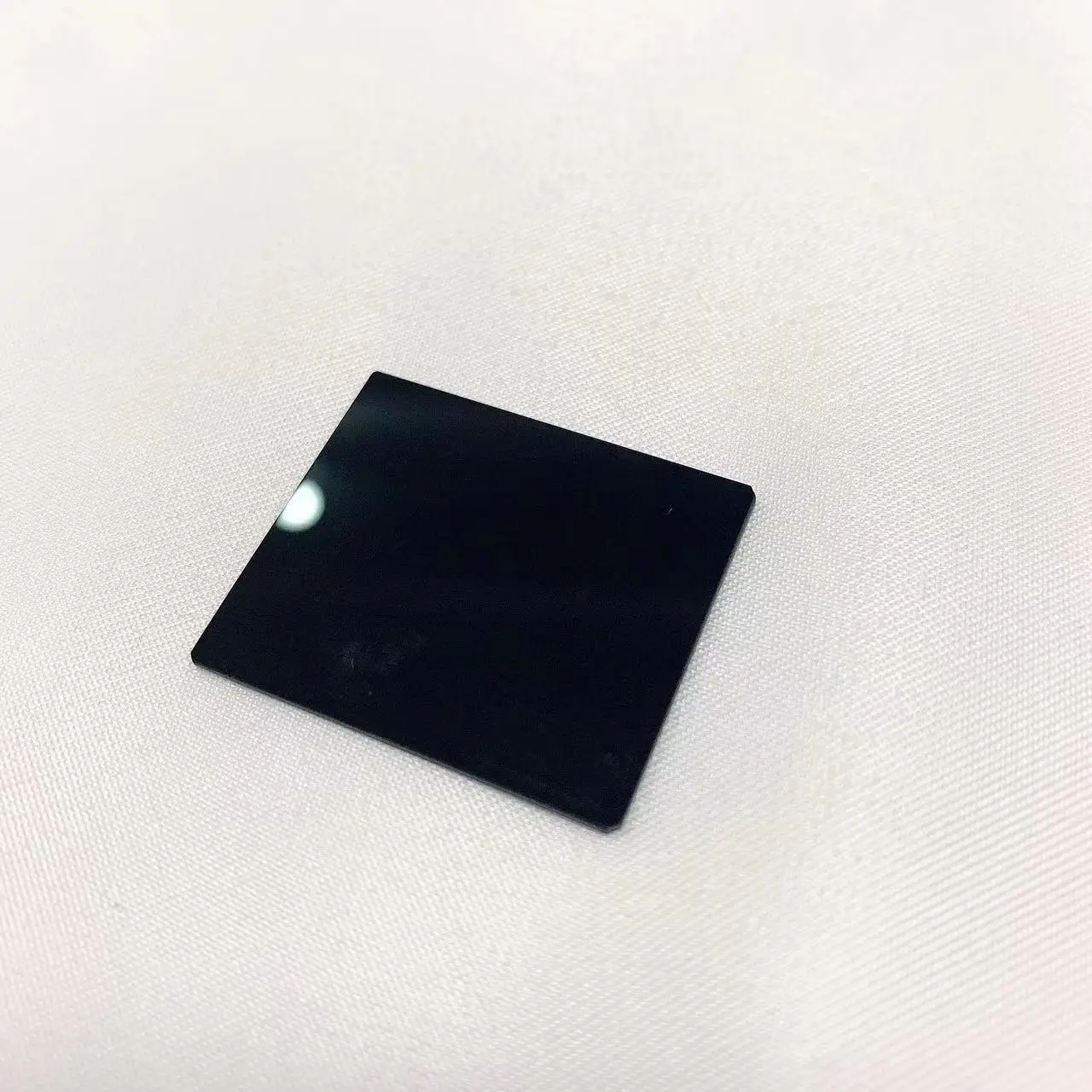 3pcs 19.22x26.6x1.2mm 2pcs 28x22x2.7mm And One Piece 21.4x28.9x1.2mm 720nm IR Pass Filter Glass HB720 For Camera Sensor
3pcs 19.22x26.6x1.2mm 2pcs 28x22x2.7mm And One Piece 21.4x28.9x1.2mm 720nm IR Pass Filter Glass HB720 For Camera Sensor