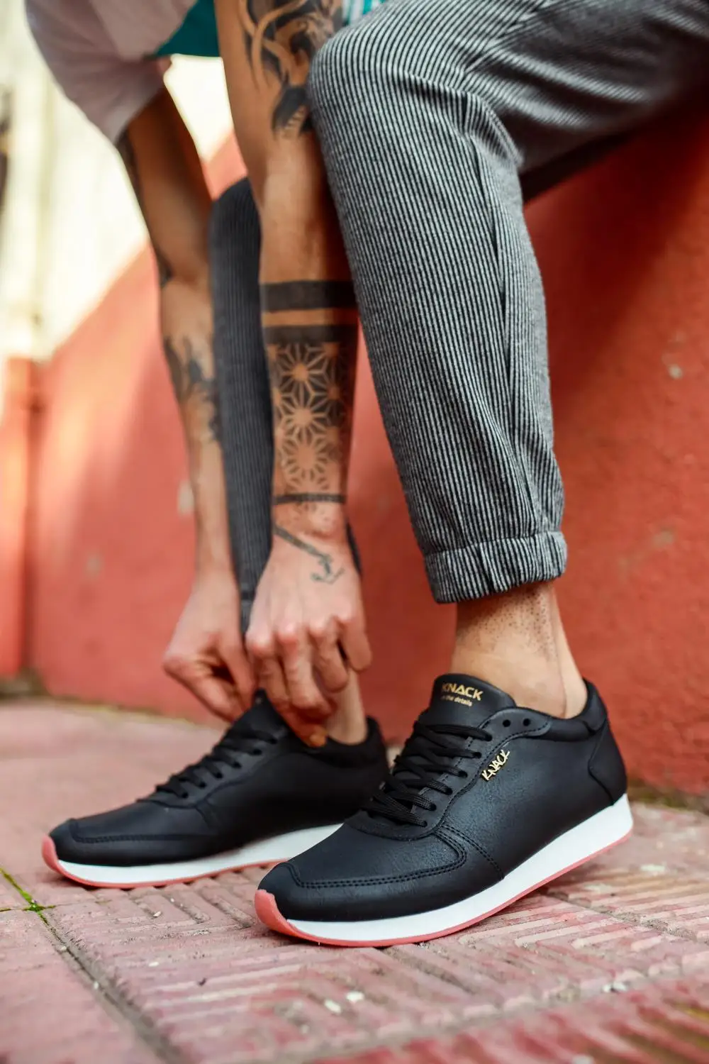 Knack Black Casual Shoes Van Men 002 White Bottom Artificial Leather Rubber Lace-Up For Fall and Spring Casual casual Sports Shoes S
Knack Black Casual Shoes Van Men 002 White Bottom Artificial Leather Rubber Lace-Up For Fall and Spring Casual casual Sports Shoes S
