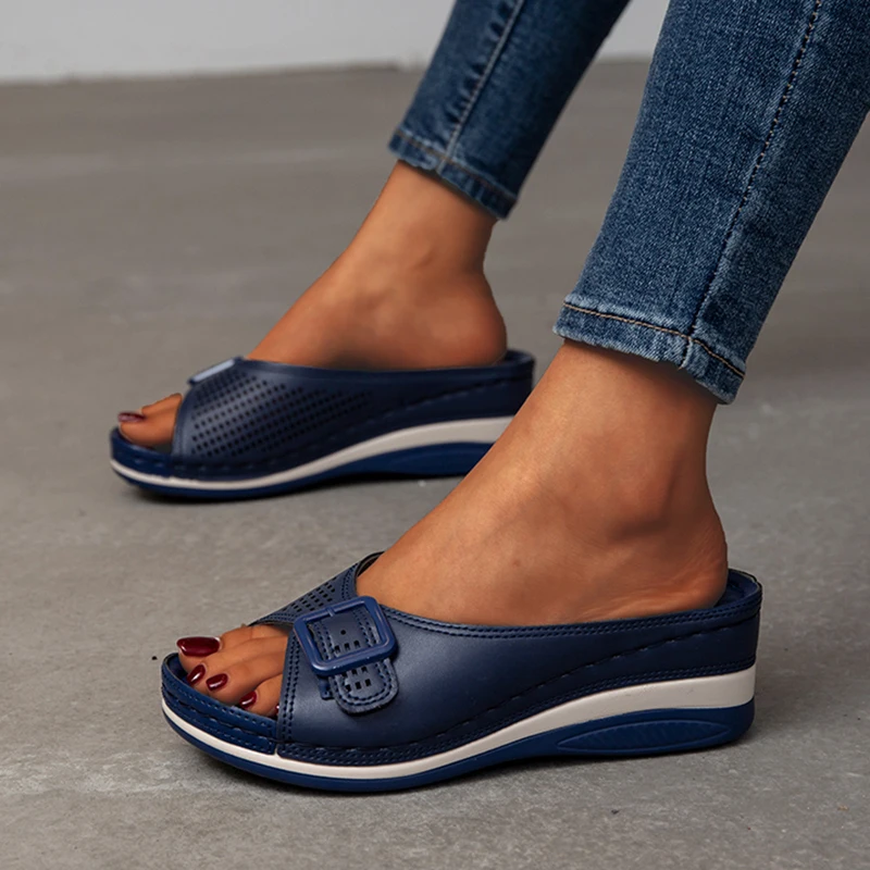 Rimocy Buckle Wedges Slippers Women Summer Hollow Out Thick Bottom Beach Shoes Ladies Plus Size 43 Light Chunky Heels Flip Flops
Rimocy Buckle Wedges Slippers Women Summer Hollow Out Thick Bottom Beach Shoes Ladies Plus Size 43 Light Chunky Heels Flip Flops