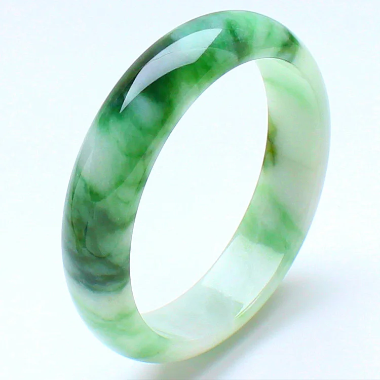 Burmese natural old pit A goods jade bracelet round bar round section small floating violet white jade bracelet with certificate
Burmese natural old pit A goods jade bracelet round bar round section small floating violet white jade bracelet with certificate