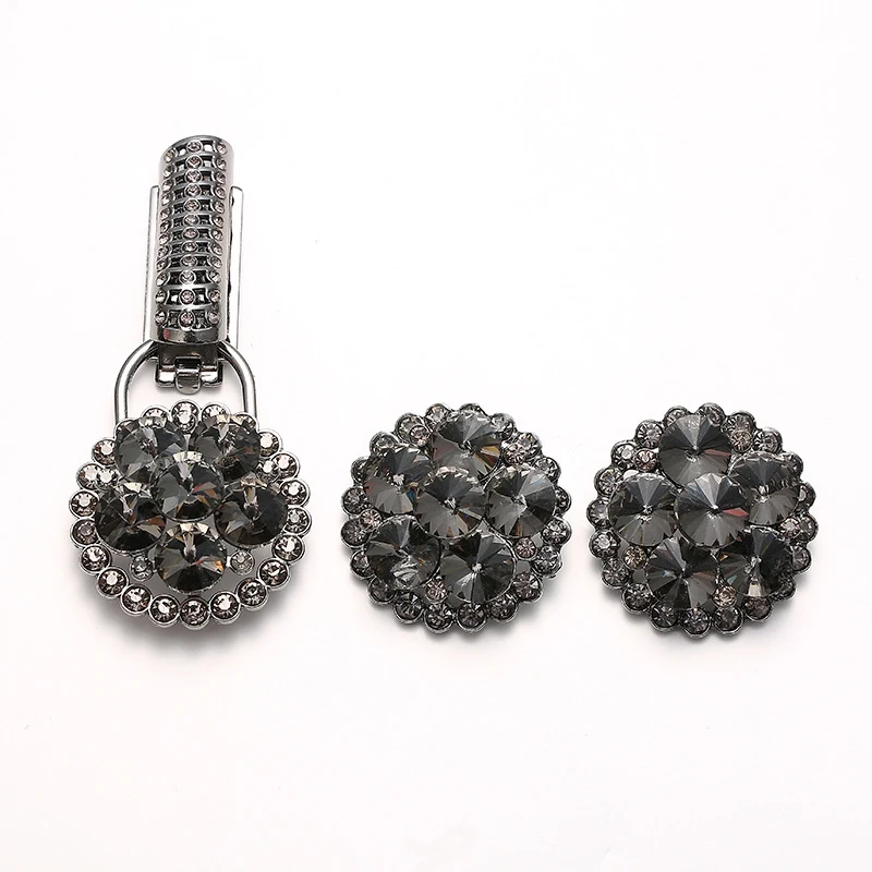 1pcs Metal Sleeve Button Rhinestone Duck-mouth Duckbill Buckle Embellishments For Fur Coat Shawl
1pcs Metal Sleeve Button Rhinestone Duck-mouth Duckbill Buckle Embellishments For Fur Coat Shawl