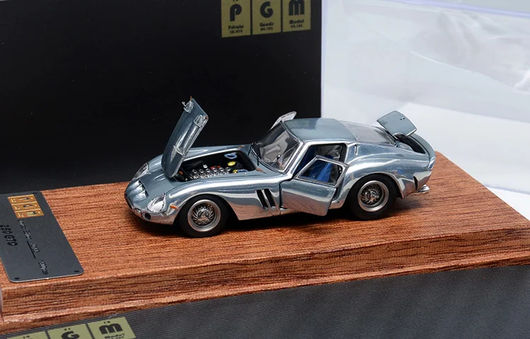 PGM alloy limited full door 1:64 Fara 250 GTO polished version metal plating primary color car model
PGM alloy limited full door 1:64 Fara 250 GTO polished version metal plating primary color car model
