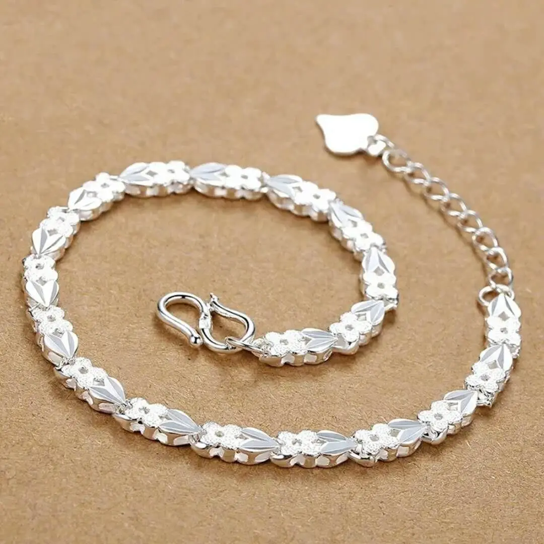 925 Sterling silver Bracelets Wedding party For women wedding lady noble pretty Jewelry fashion nice chain 20cm 8inch
925 Sterling silver Bracelets Wedding party For women wedding lady noble pretty Jewelry fashion nice chain 20cm 8inch