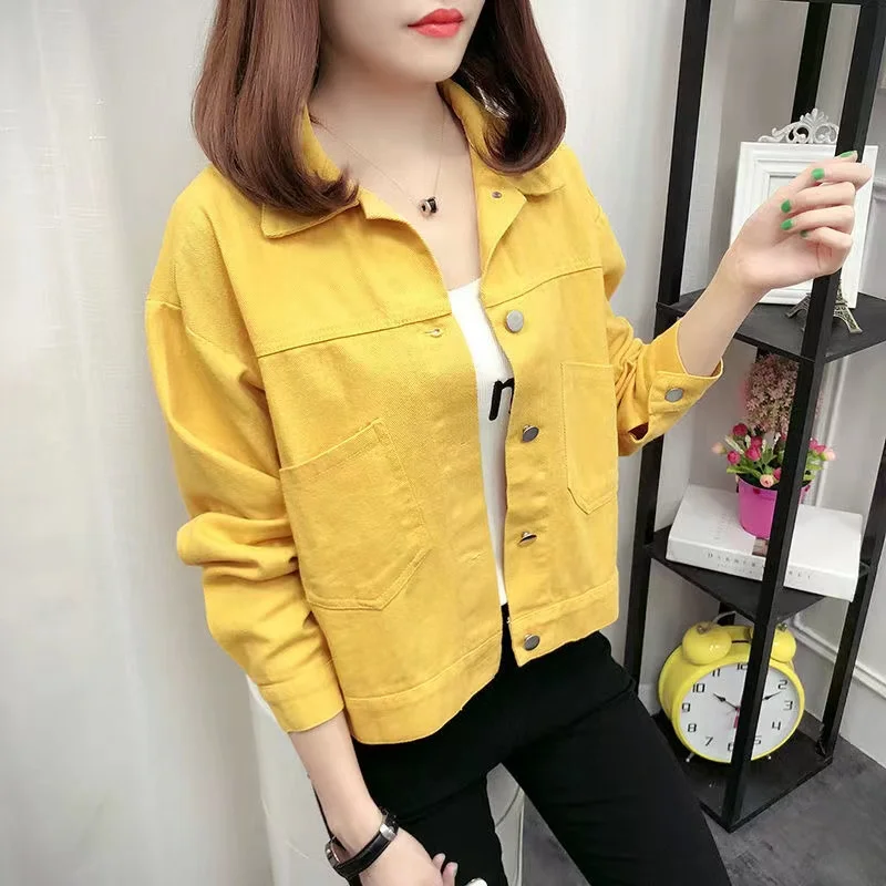 Denim Jacket Women's 2022 Spring And Autumn Korean Version POLO Collar Pocket Button Solid Color Short Top Coat
Denim Jacket Women's 2022 Spring And Autumn Korean Version POLO Collar Pocket Button Solid Color Short Top Coat