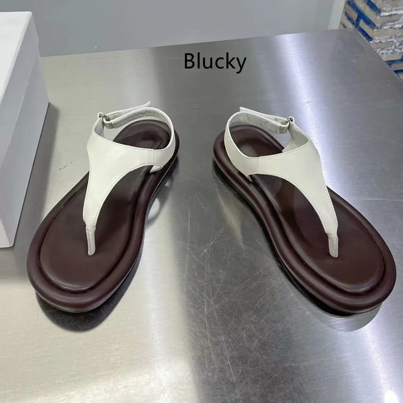 Women's thick sole split toe slippers Women's soft leather solid color sandals Summer outdoor comfortable sandals 
Women's thick sole split toe slippers Women's soft leather solid color sandals Summer outdoor comfortable sandals