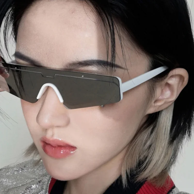 New Women's Sunglasses Sun Protection UV Protection Fashion Hip Hop Future Rectangular One-Piece Sunglasses Cycling Driving
New Women's Sunglasses Sun Protection UV Protection Fashion Hip Hop Future Rectangular One-Piece Sunglasses Cycling Driving