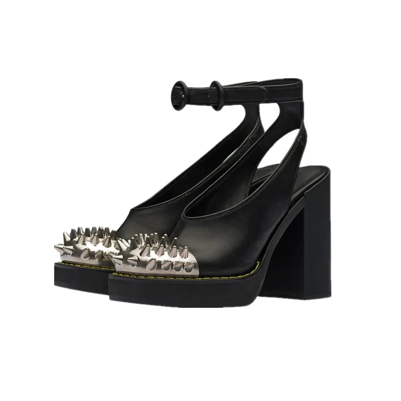 Summer Rivet Sandals Iron Head Woman Shoes Buckle Strap Shoes Women Fashion Leisure Female Shoes Square Heels Lady Shoes Outside
Summer Rivet Sandals Iron Head Woman Shoes Buckle Strap Shoes Women Fashion Leisure Female Shoes Square Heels Lady Shoes Outside