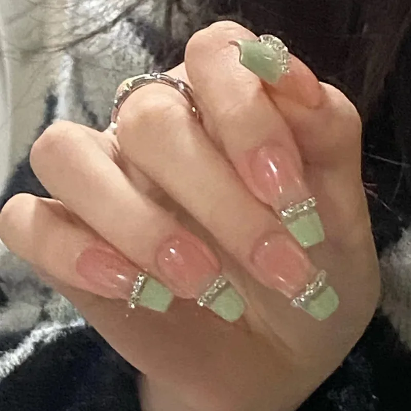 24Pcs Bling Green Glitter French Press on False Nails Rhinestones Jewelry Fake Nail Full Cover for Women Girls Finger Wear Tips
24Pcs Bling Green Glitter French Press on False Nails Rhinestones Jewelry Fake Nail Full Cover for Women Girls Finger Wear Tips