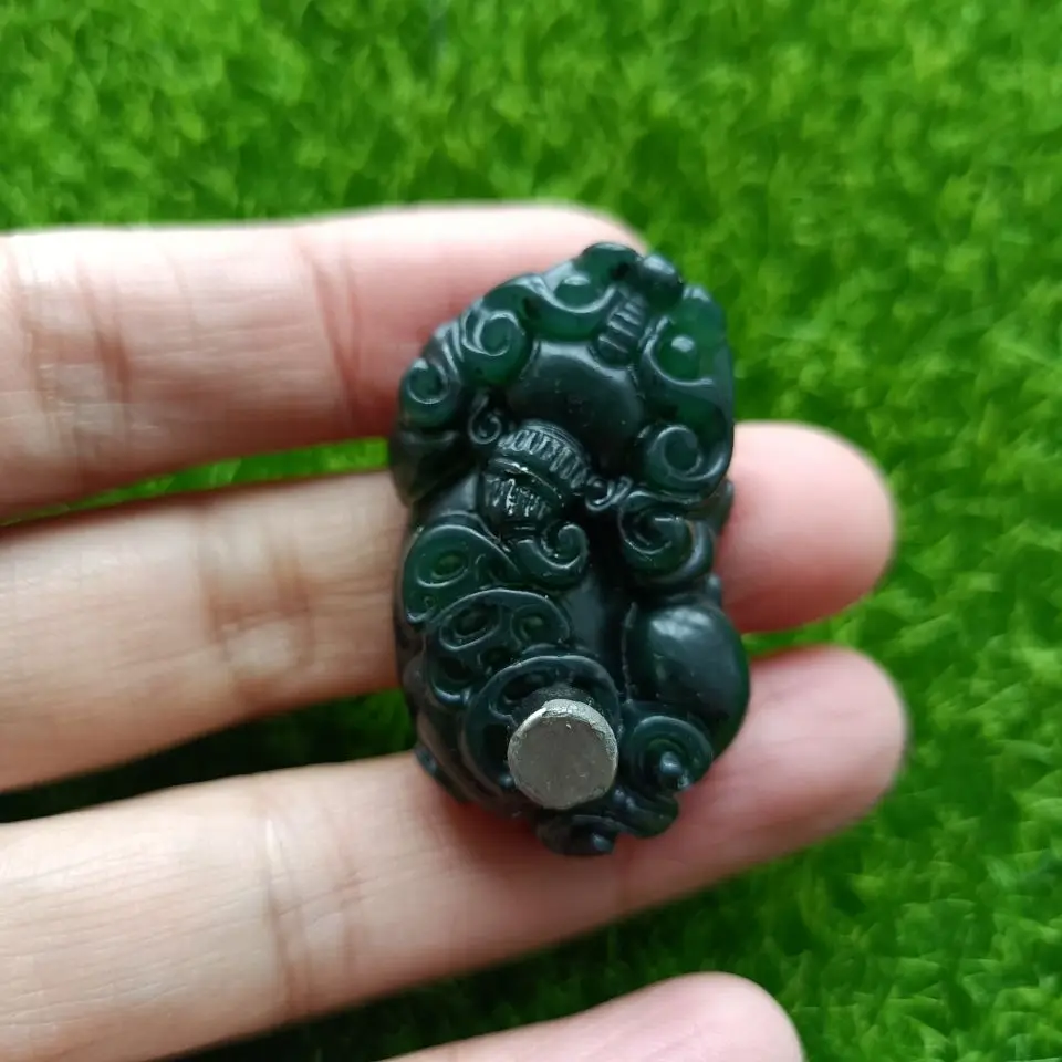Natural Jade Medicine King Stone Pendant Men's and Women's Money, Money, Transportation, Evil Spirits and Peace Pendant
Natural Jade Medicine King Stone Pendant Men's and Women's Money, Money, Transportation, Evil Spirits and Peace Pendant
