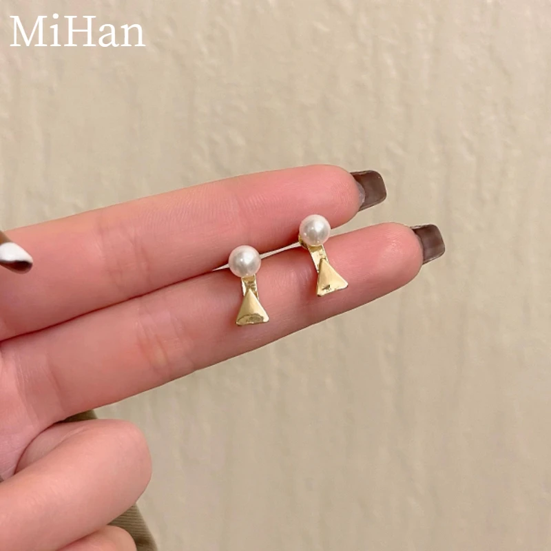 Mihan S925 needle Fashion Jewelry Simulated Pearl Earring Simply Design Golden Plating Drop Earrings For Girl Lady Gifts
Mihan S925 needle Fashion Jewelry Simulated Pearl Earring Simply Design Golden Plating Drop Earrings For Girl Lady Gifts