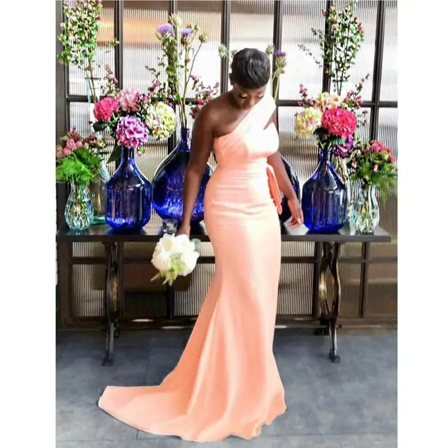 New Sexy Mermaid Bridesmaid Dresses One-Shoulder Floor-Length Sweep Train Satin long Wedding Party Events
New Sexy Mermaid Bridesmaid Dresses One-Shoulder Floor-Length Sweep Train Satin long Wedding Party Events