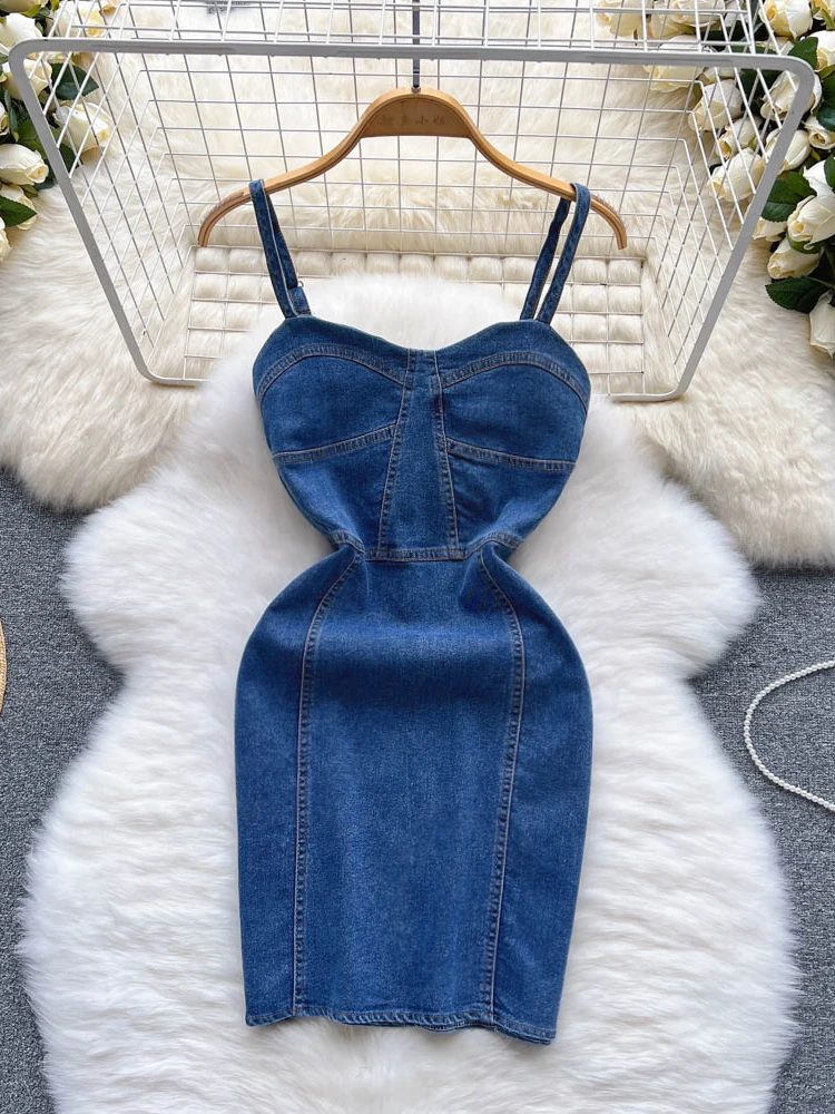 Vintage denim dress summer women 2022 new Korean style temperament slim fit short suspender skirt backless backing
Vintage denim dress summer women 2022 new Korean style temperament slim fit short suspender skirt backless backing