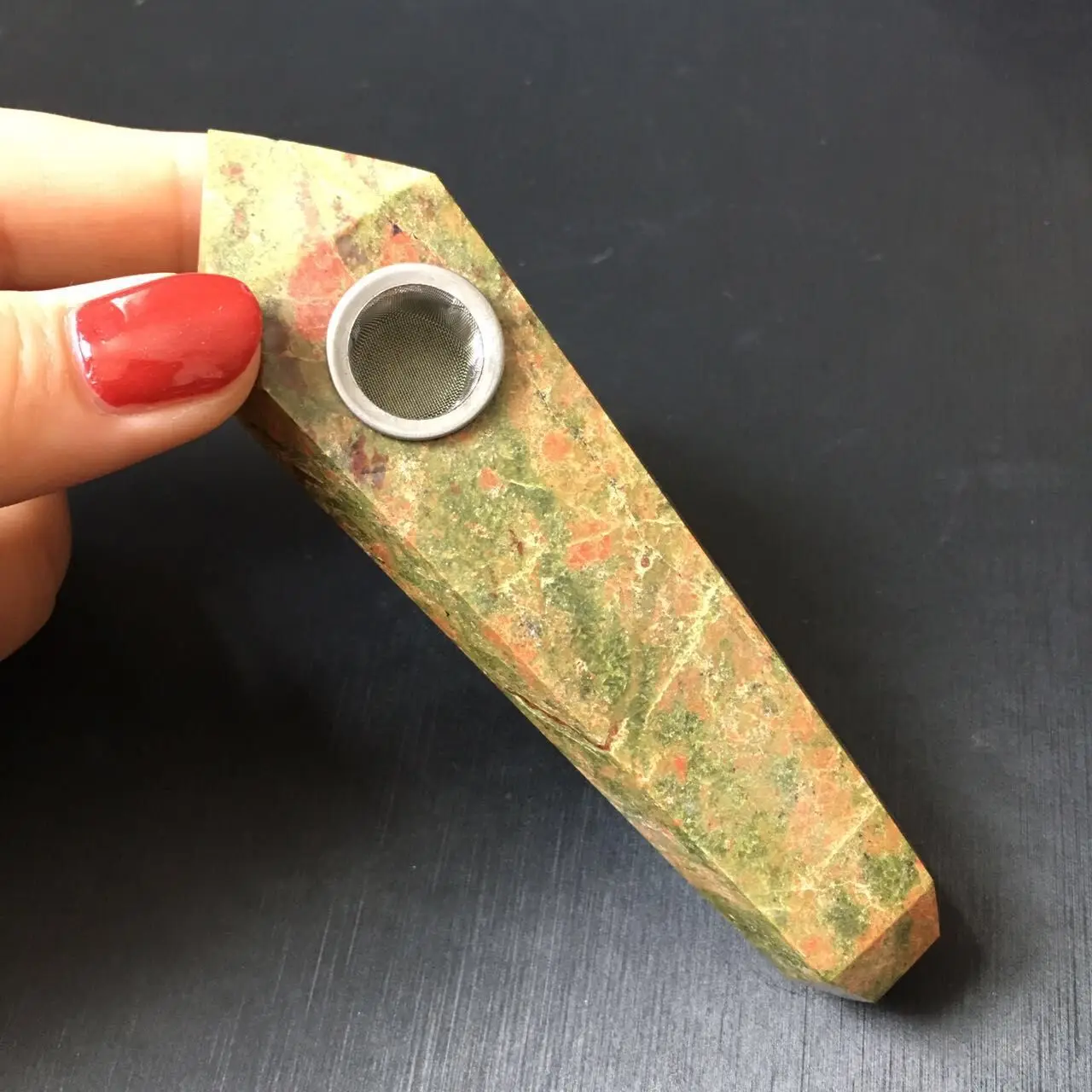 1PC Beautiful Green Curtain Granite Pipe Healing Gem Crystal Stick Natural Quartz Wand with Gift Box 
1PC Beautiful Green Curtain Granite Pipe Healing Gem Crystal Stick Natural Quartz Wand with Gift Box