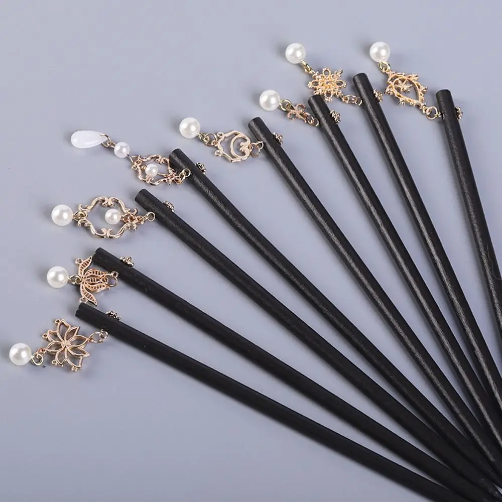 Design Tools Hollow Flower Braided Hairpins Wooden Chinese Hair Fork Korean Hair Clip Women Hanfu Hairpins
Design Tools Hollow Flower Braided Hairpins Wooden Chinese Hair Fork Korean Hair Clip Women Hanfu Hairpins