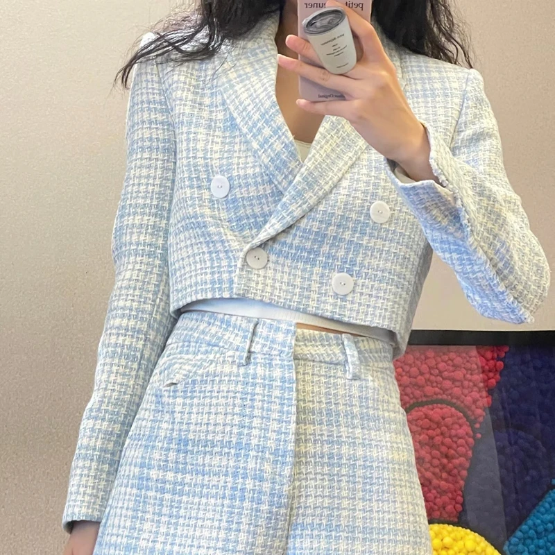 2022 Autumn new european and American fashion double-breasted small fragrance short suit high-waisted shorts two-piece suit
2022 Autumn new european and American fashion double-breasted small fragrance short suit high-waisted shorts two-piece suit