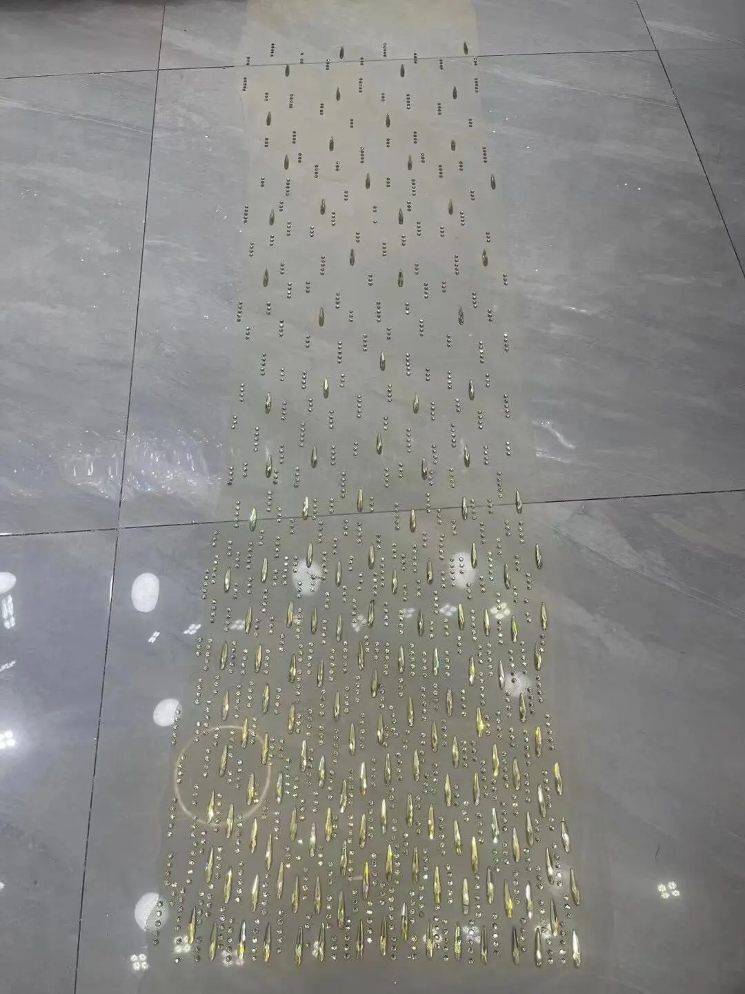 African Lace Fabric with stones High Quality French Nigerian L-1302279 Lace Fabric For Sewing Dress Wedding Party
African Lace Fabric with stones High Quality French Nigerian L-1302279 Lace Fabric For Sewing Dress Wedding Party