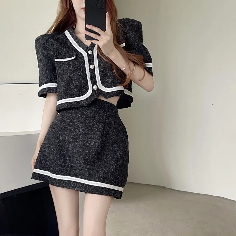 Two-Piece Women's Fashion Runway Summer Suit Office Short Jacket Crop Top With Skirt Hit Color 2-piece Set
Two-Piece Women's Fashion Runway Summer Suit Office Short Jacket Crop Top With Skirt Hit Color 2-piece Set